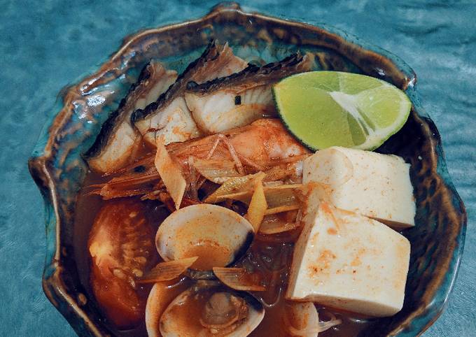How to Make Super Quick Homemade Tom yum vermicelli