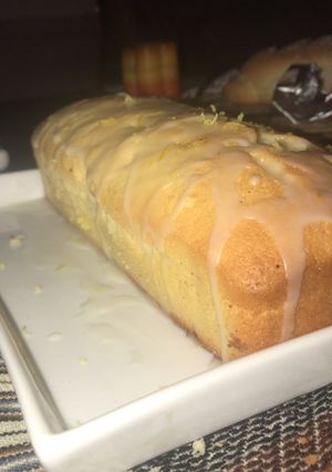 Una foto de Budín de limón/ naranja húmedo