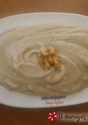 A picture of Skordalia with walnuts and potatoes.