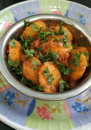 A picture of Masala idli.