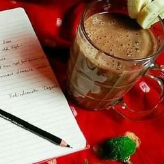 A picture of Chocolate oats banana smoothie.