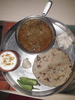લીલા ચણાનું શાક (Lila chana nu shak recipe in gujarati) રેસીપી મુખ્ય ફોટો
