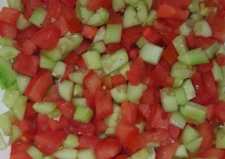 Recipe of Perfect Tomatoes cucumber salad