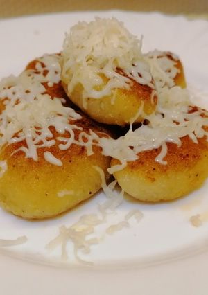 Darált hússal töltött krumpli gombóc recept fotója