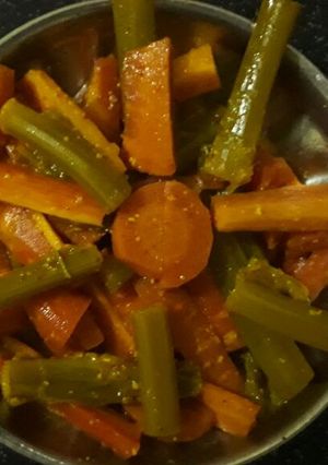 A picture of Instant Carrot and Gobhi Danthal pickle.
