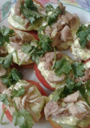 A picture of Chicken topping delights.