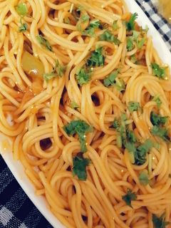 صورة لوصفة معكرونه سباغيتي بالخضار 🍜🧡
