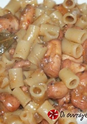 A picture of Octopus with Elbow Macaroni.