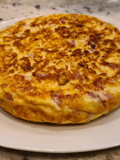 Una foto de Tortilla de lacón