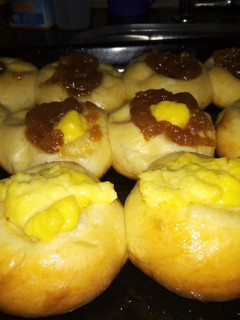 Una foto de Facturas de crema pastelera y membrillo (pan de leche)