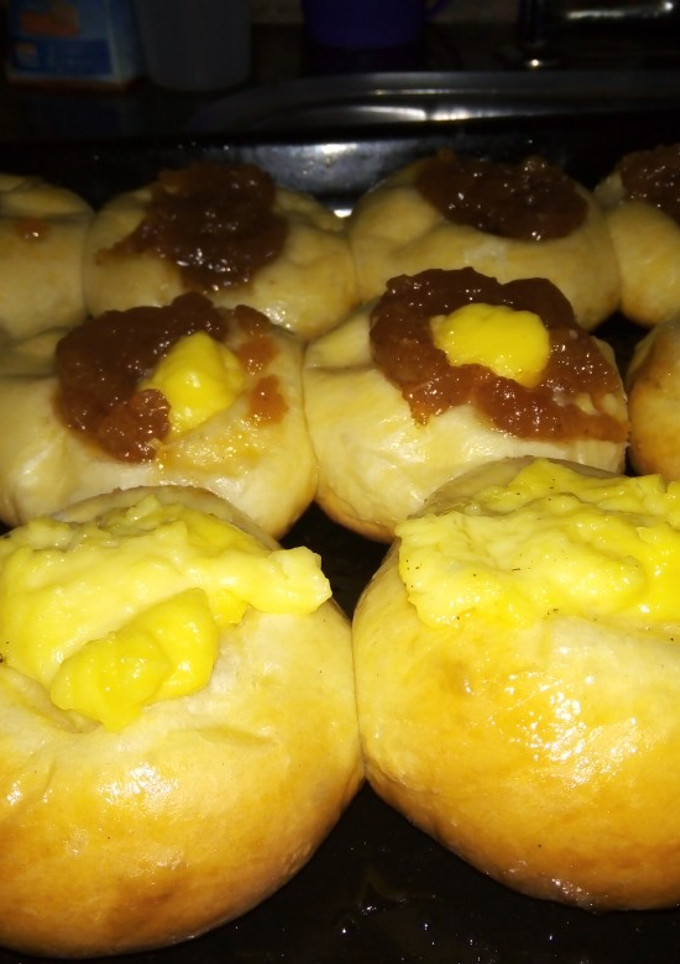 Una foto de Facturas de crema pastelera y membrillo (pan de leche)