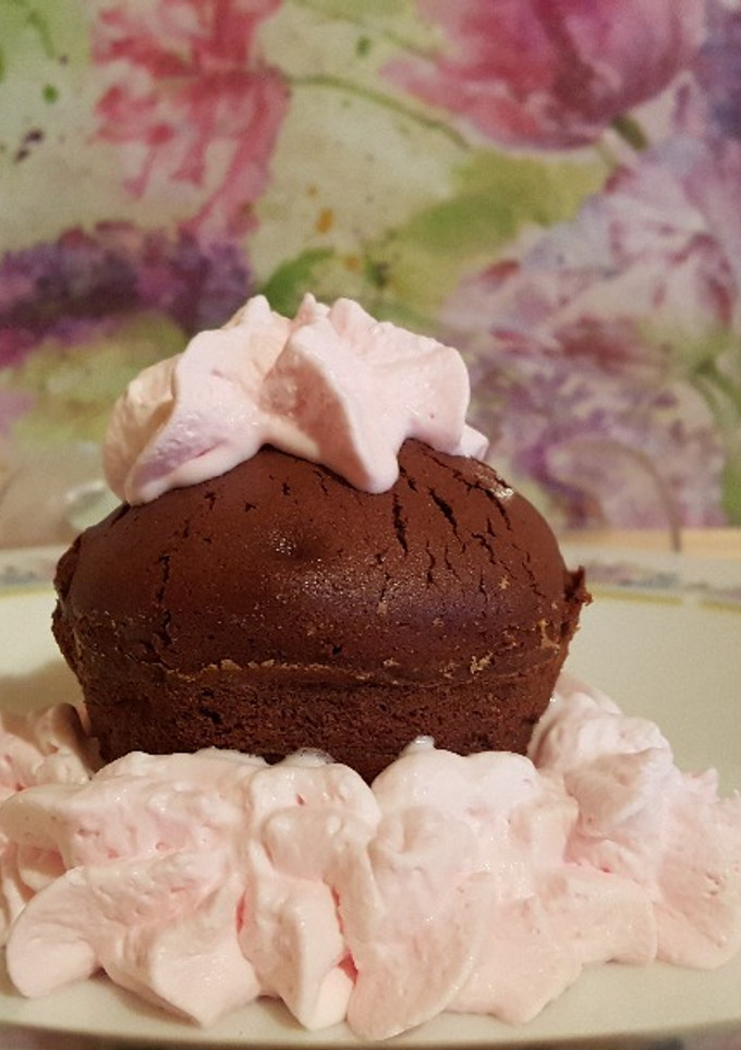 Una foto de Coulant de chocolate relleno de chocolate blanco