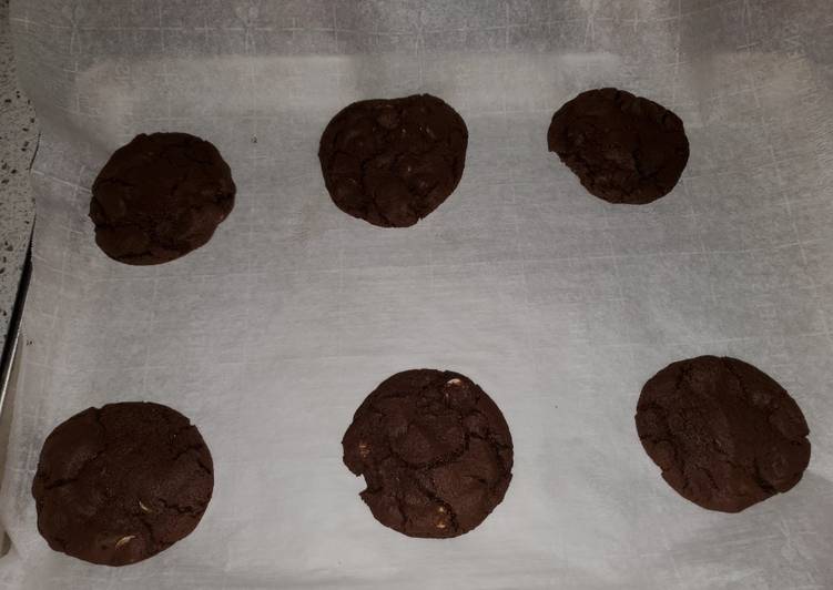 Recipe of Quick Dark Chocolate Chip Peppermint Cookies