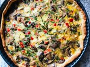 Una foto de masa para quiche con aceite