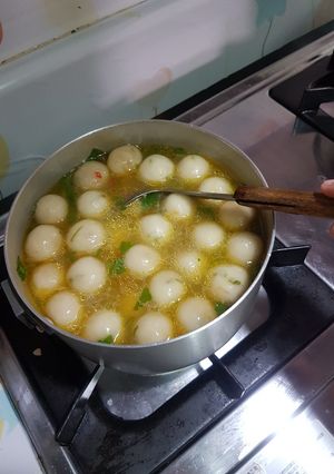 Foto resep Cilok isi ayam suir kuah pedas