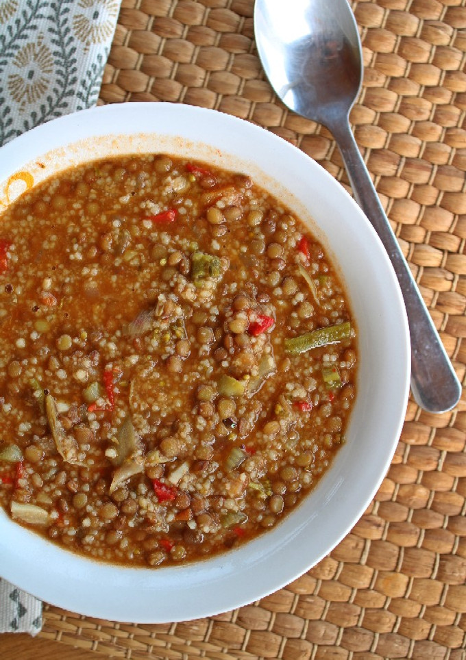 Una foto de Lentejas especiadas con couscous