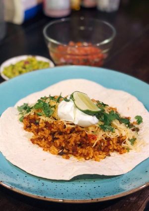Foto resep Beef & Rice Tortilla, Guacamole and Tomato Salsa 🇲🇽