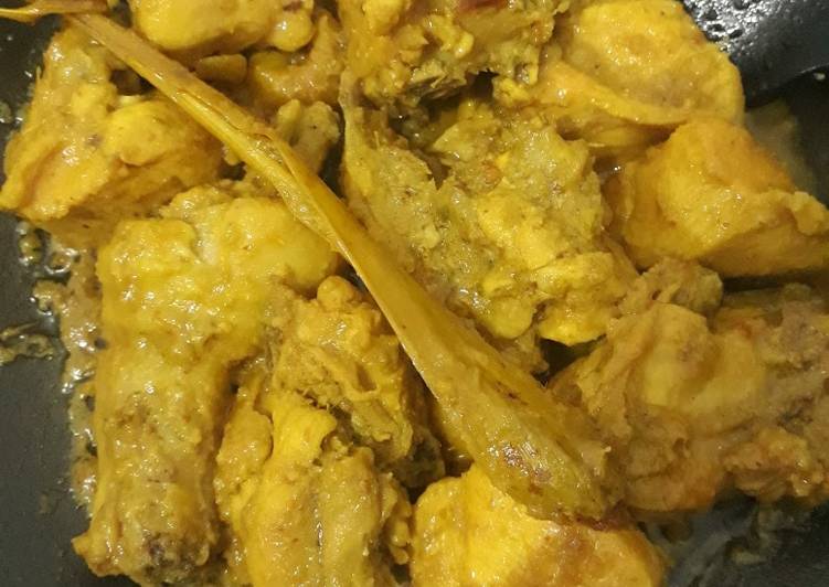 Resep @MANTAP Ayam Ungkeb Bumbu Kuning masakan harian