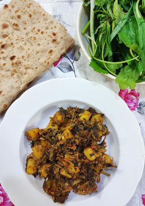 عکسی از دستور آلو پالک با رب انار 😋 (غذای پاکستانی)