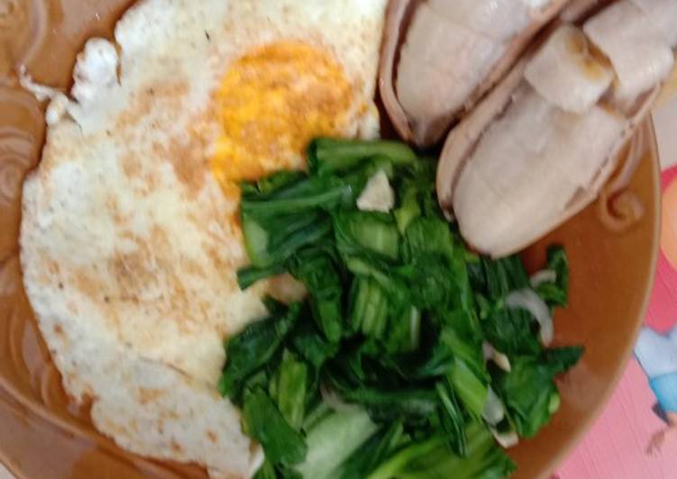 Pakcoy + Telur ceplok - menu diet