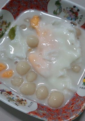 รูปของ บัวลอยไข่หวานใบเตย