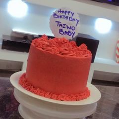 A picture of Homemade vanilla cake.