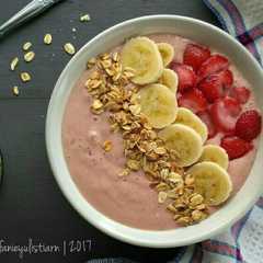รูปของ Oatmeal Smoothie Bowl