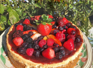 Una foto de Cheesecake con frutos rojos