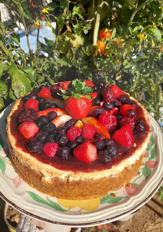 Una foto de Cheesecake con frutos rojos