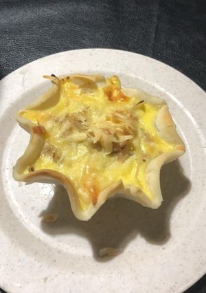 Una foto de Tarteletas de cebolla, atún y queso