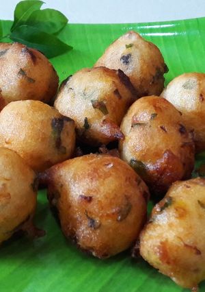 இட்லி மாவு போண்டா செய்முறை முக்கிய புகைப்படம்