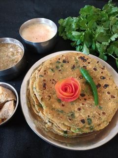मेथी पराठा (Methi paratha recipe in Hindi) रेसिपी मुख्य फोटो