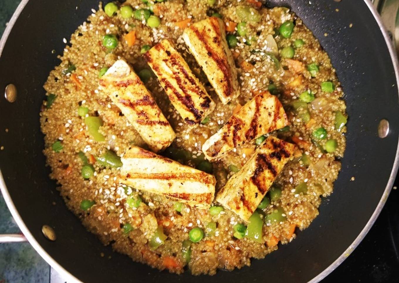 Quinoa Rice with grilled Cottage Cheese