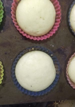 Una foto de Cupcakes de vainilla fáciles y económicos