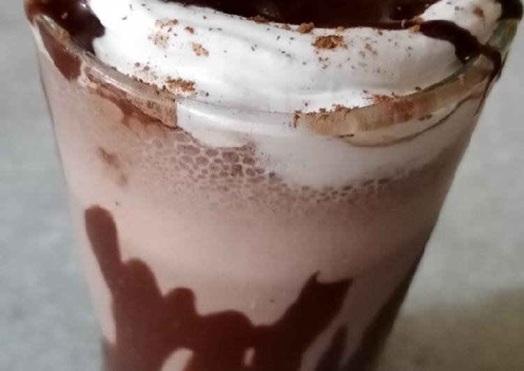 Recipe of Homemade Chocolate Milk Shake