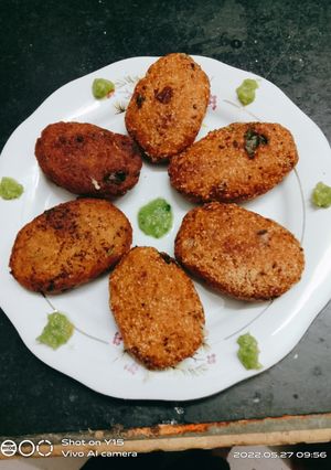 सूजी और चावल के आटे का कटलेट (suji aur chawal ke aate ka cutlet recipe in Hindi) रेसिपी मुख्य फोटो