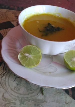 A picture of Lentil and fennel seeds soup.