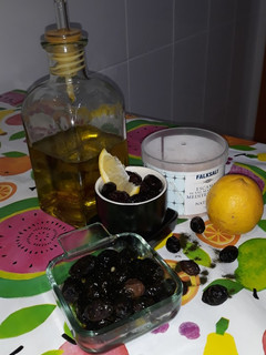 Una foto de Olives mortés als dos gustos