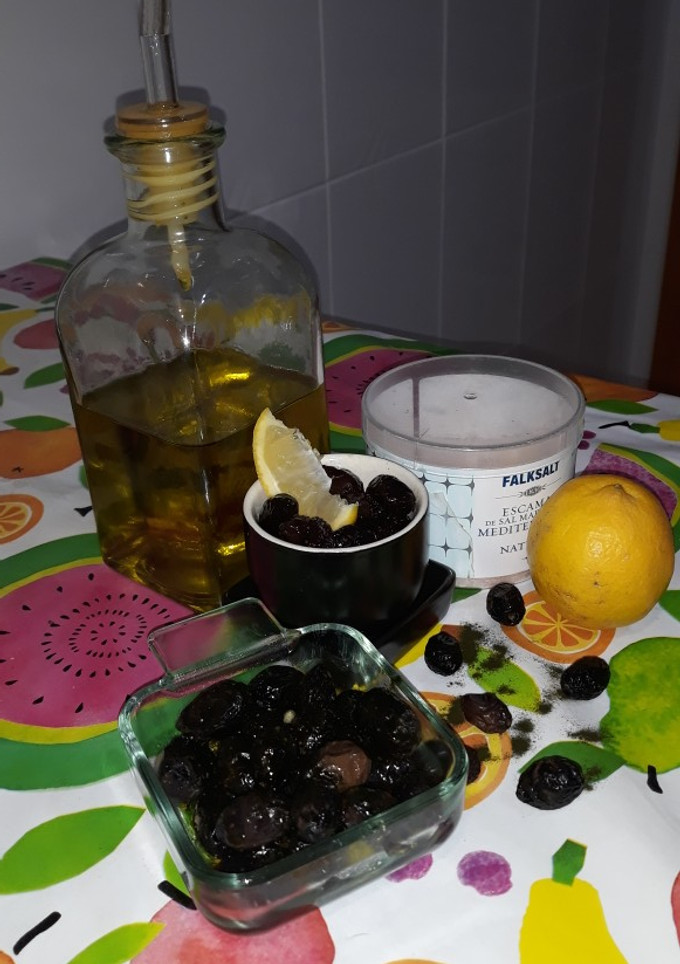 Una foto de Olives mortés als dos gustos