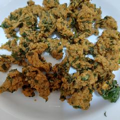 Crispy palak pakoda A picture of Crispy palak pakoda.