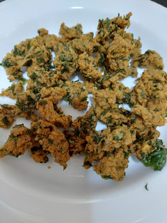 A picture of Crispy palak pakoda.