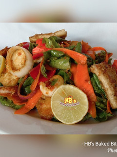 A picture of Toasted tofu salad.