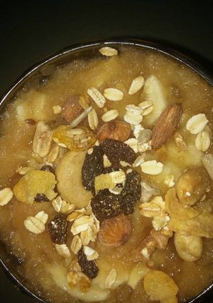 Una foto de Puré de frutas y frutos postre vegan