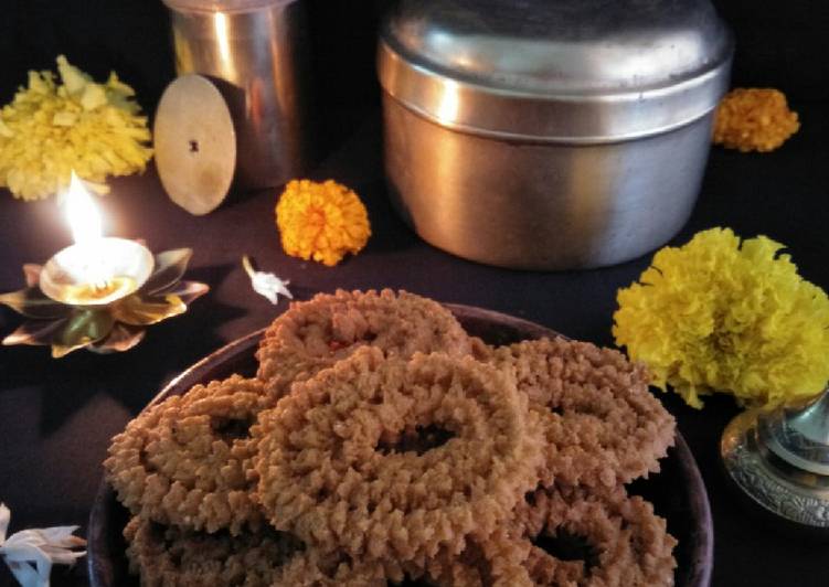 Steps to Make Ultimate Jowar Chakli