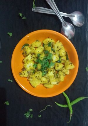 ચટપટા જીરા આલુ રેસીપી મુખ્ય ફોટો