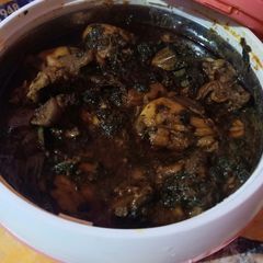 A picture of Palak chicken.