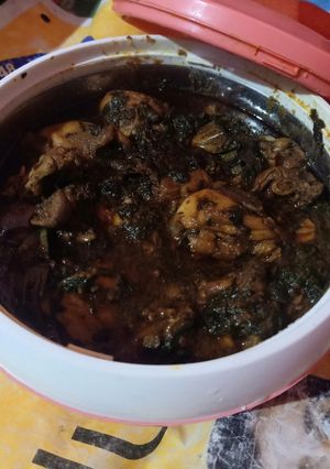 A picture of Palak chicken.