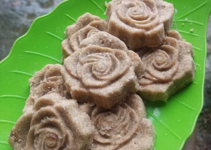 Recipe: Yummy Kue Putu