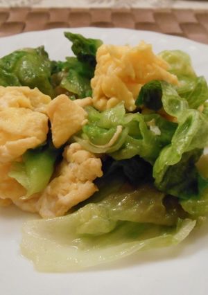 A picture of Stir-fried Lettuce with Egg.
