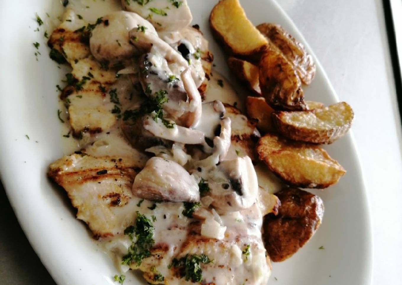 Pechuga en salsa de champiñones